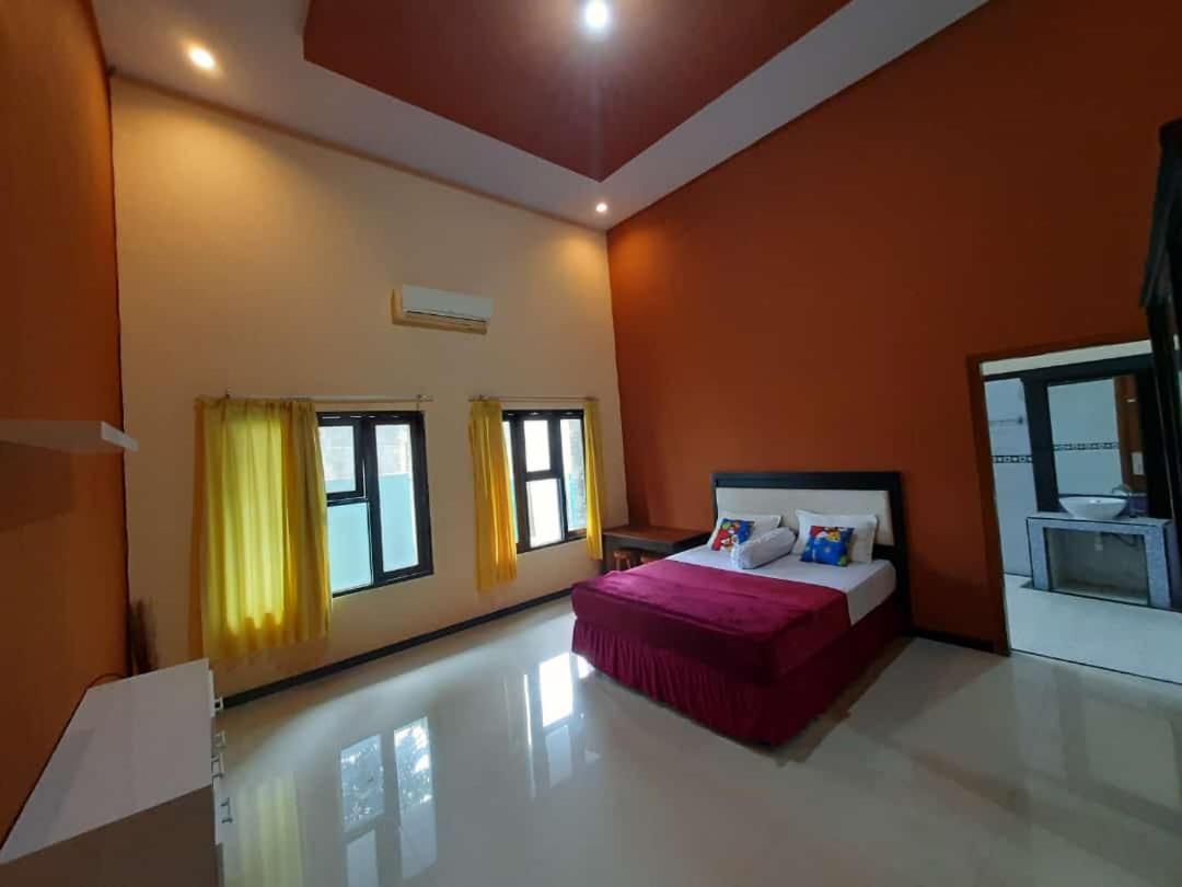 999 Khs 2 Homestay Ketapang  Dış mekan fotoğraf