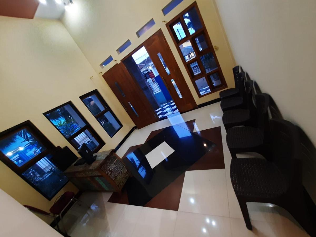 999 Khs 2 Homestay Gilimanuk Dış mekan fotoğraf