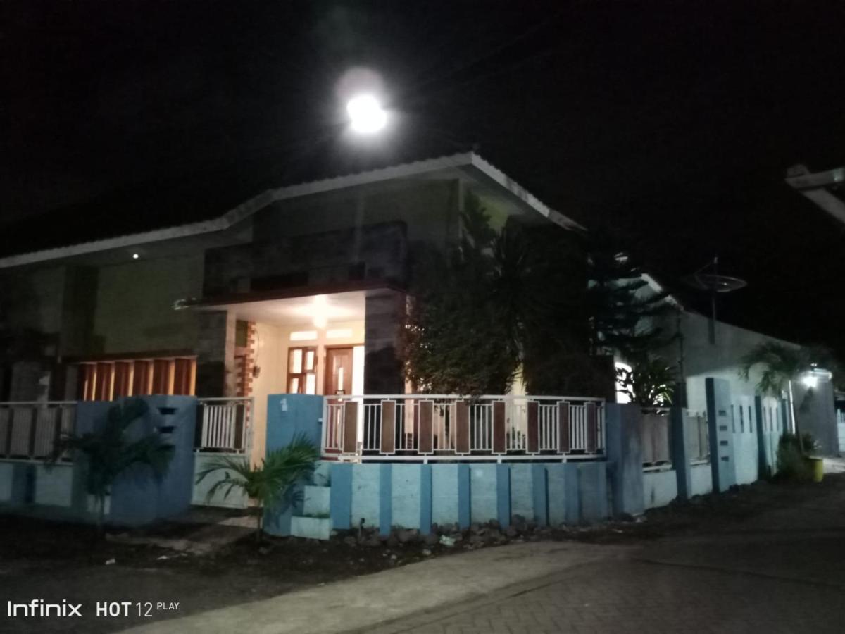 999 Khs 2 Homestay Ketapang  Dış mekan fotoğraf